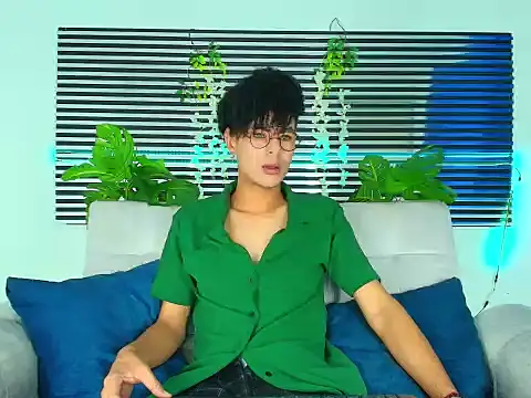 ThiiagoSaeenz online show from 02/05/26, 04:11