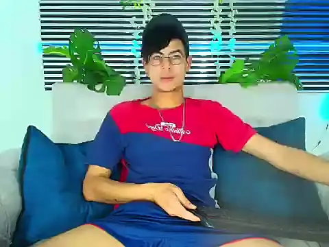 ThiiagoSaeenz online show from 02/09/26, 04:00