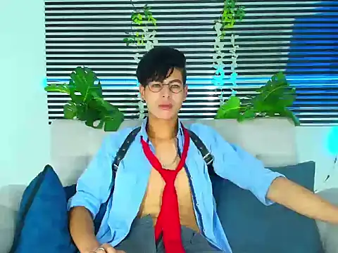 ThiiagoSaeenz online show from 02/10/26, 01:15