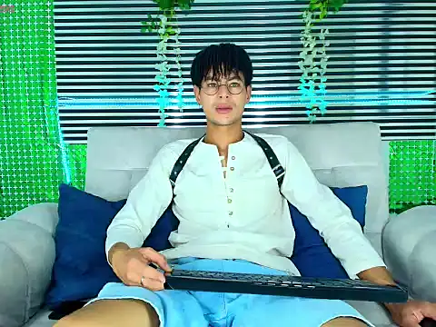 ThiiagoSaeenz online show from 03/23/26, 05:50