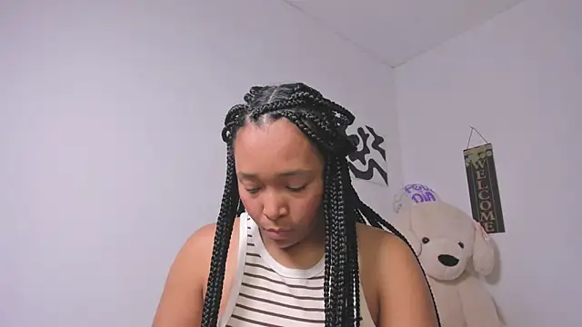 Nia13 online show from 03/28/26, 06:46