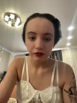 MiaTee online show from 02/03/26, 03:26