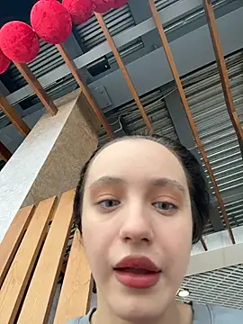 MiaTee online show from 02/08/26, 04:05