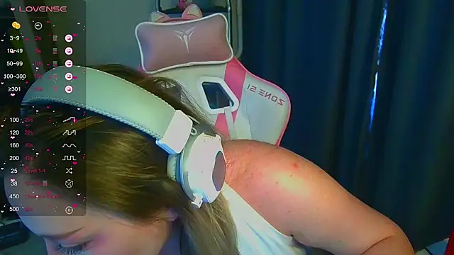 Emiliaaah online show from 02/26/26, 07:40