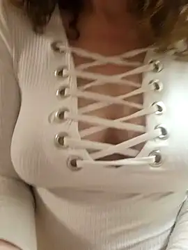 Snapshot of Isa363636 chatting on 02/12/26, 09:10 Isa363636 online show from 02/12/26, 09:10