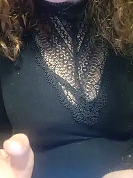 Snapshot of Isa363636 chatting on 02/14/26, 10:28 Isa363636 online show from 02/14/26, 10:28