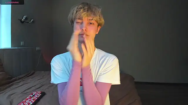 Snapshot of bunnyblush67 chatting on 03/03/26, 07:47 bunnyblush67 online show from 03/03/26, 07:47