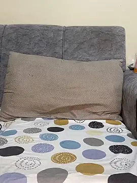 Snapshot of anonymous_mommy chatting on 02/15/26, 12:25 anonymous mommy online show from 02/15/26, 12:25