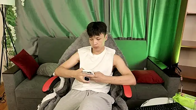 Snapshot of XanneLL chatting on 02/15/26, 01:52 XanneLL online show from 02/15/26, 01:52