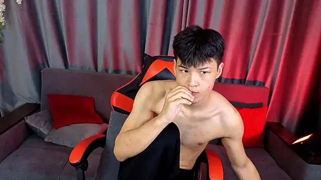 Snapshot of XanneLL chatting on 02/20/26, 01:33 XanneLL online show from 02/20/26, 01:33