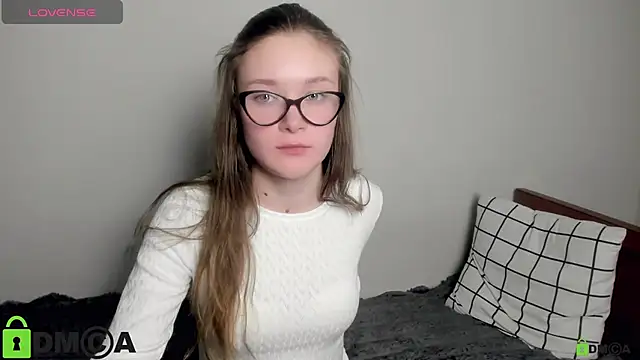 Snapshot of Elina_X chatting on 05/11/26, 04:15 Elina X online show from 05/11/26, 04:15