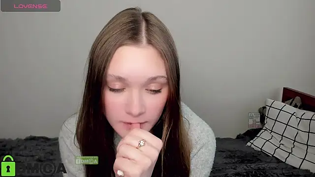 Snapshot of Elina_X chatting on 05/29/26, 02:04 Elina X online show from 05/29/26, 02:04