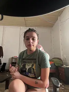 Snapshot of vainillasuave chatting on 02/28/26, 07:04 vainillasuave online show from 02/28/26, 07:04