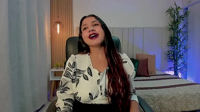 Victoria Rosee online show from 04/28/26, 01:05