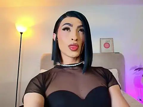 Snapshot of KarolPortellaa chatting on 02/17/26, 12:07 KarolPortellaa online show from 02/17/26, 12:07