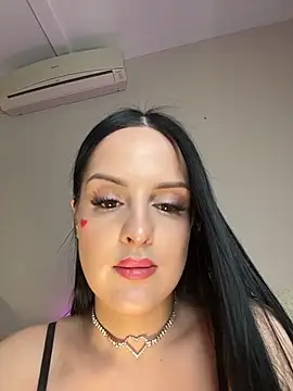 Evayra online show from 02/13/26, 09:11