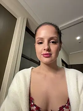 Evayra online show from 04/19/26, 04:17