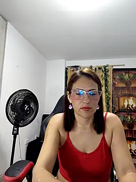 Snapshot of amelie_rose__ chatting on 02/05/26, 03:55 amelie rose online show from 02/05/26, 03:55