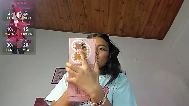 luna velveth online show from 03/27/26, 01:11