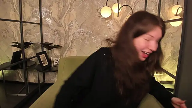 Luna Tide online show from 03/07/26, 02:58