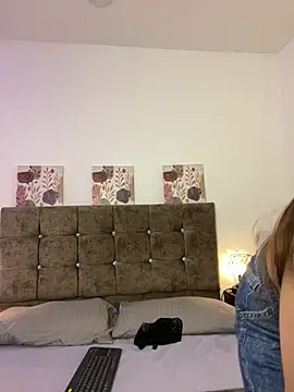 Annie bonnie  online show from 03/29/26, 11:43