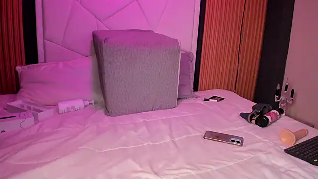 MiaTorres4 online show from 03/27/26, 08:26