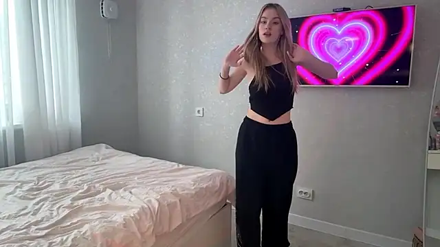 Between Eeys online show from 03/06/26, 07:16