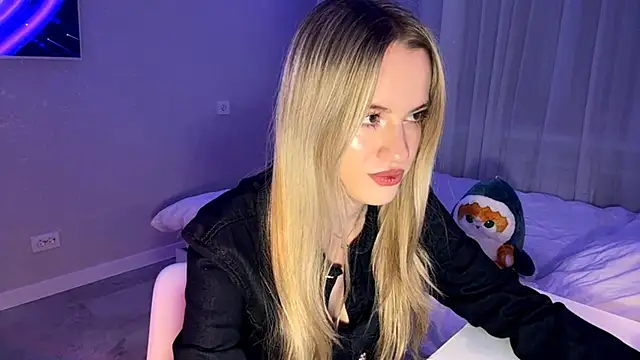 Between Eeys online show from 03/22/26, 04:21