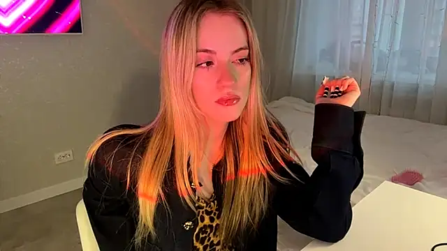 Between Eeys online show from 04/02/26, 03:53