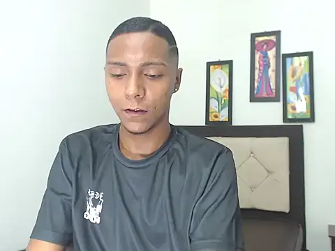 Snapshot of hotboyluxe chatting on 03/03/26, 03:23 hotboyluxe online show from 03/03/26, 03:23