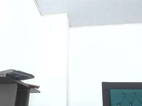 hotboyluxe online show from 04/22/26, 01:19