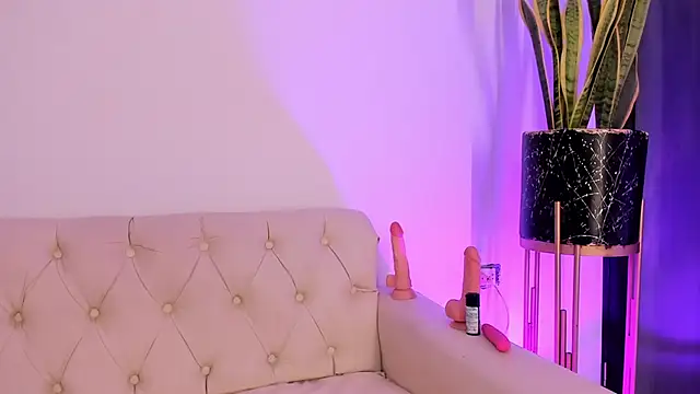 Snapshot of liorah_wolf chatting on 02/12/26, 07:53 liorah wolf online show from 02/12/26, 07:53