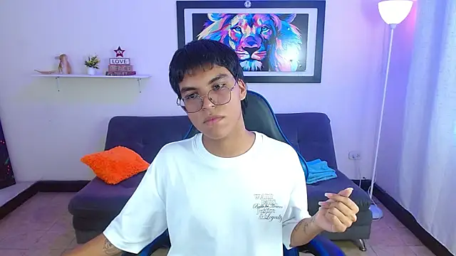 Maecum18 online show from 04/22/26, 08:54