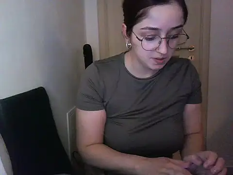 Snapshot of Scarlett-Quinn- chatting on 02/07/26, 09:40 Scarlett-Quinn- online show from 02/07/26, 09:40