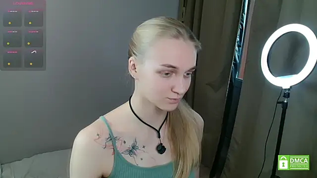 Snapshot of Alex-wer chatting on 05/15/26, 12:23 Alex-wer online show from 05/15/26, 12:23