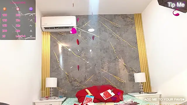 Snapshot of JORDAN_MOOR chatting on 02/14/26, 08:27 JORDAN MOOR online show from 02/14/26, 08:27