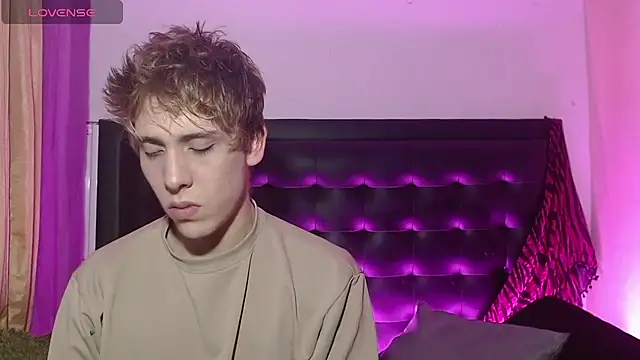 DannyParker  online show from 05/05/26, 06:10