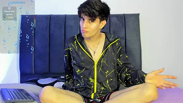 axxxel twink online show from 04/05/26, 01:14