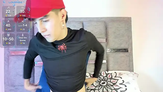 Snapshot of axxxel_twink chatting on 05/09/26, 01:11 axxxel twink online show from 05/09/26, 01:11