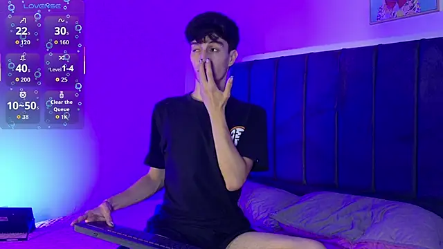 Snapshot of axxxel_twink chatting on 05/15/26, 03:02 axxxel twink online show from 05/15/26, 03:02