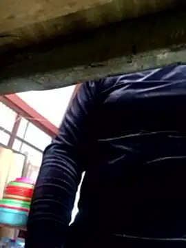 Snapshot of YIYI-502 chatting on 02/05/26, 08:19 YIYI-502 online show from 02/05/26, 08:19