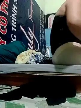 Snapshot of YIYI-502 chatting on 02/24/26, 02:37 YIYI-502 online show from 02/24/26, 02:37