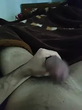 Snapshot of amirMohamed58 chatting on 02/12/26, 11:22 amirMohamed58 online show from 02/12/26, 11:22