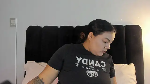 Snapshot of Amaranoir- chatting on 02/28/26, 08:10 Amaranoir- online show from 02/28/26, 08:10