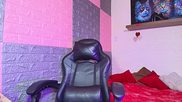 Snapshot of alanna_Love02 chatting on 03/01/26, 06:32 alanna Love02 online show from 03/01/26, 06:32