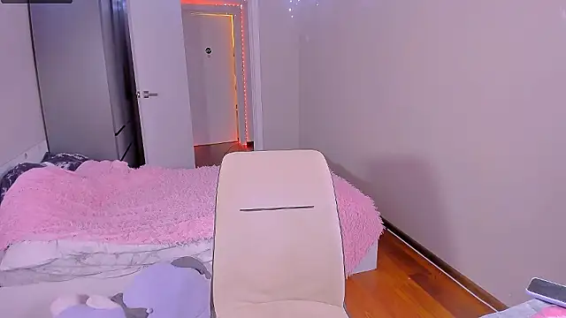 Snapshot of _Maybe_Baby_ chatting on 02/17/26, 07:53 Maybe Baby online show from 02/17/26, 07:53