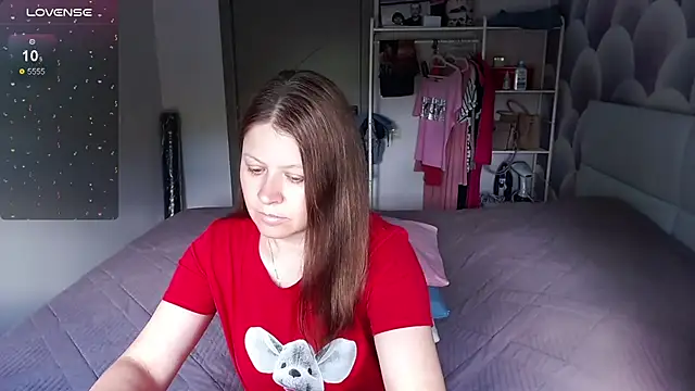 Snapshot of Aleksasamuii chatting on 07/14/26, 07:46 Aleksasamuii online show from 07/14/26, 07:46