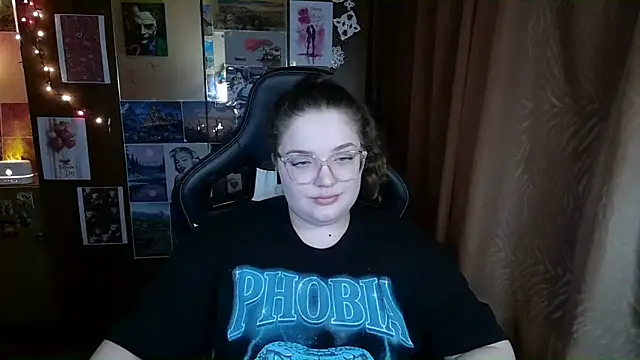 Snapshot of Teasing_Dora chatting on 02/14/26, 12:07 Teasing Dora online show from 02/14/26, 12:07