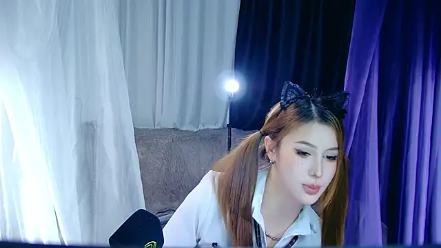 Yunny-888 online show from 03/18/26, 01:14