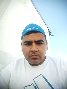 Snapshot of Sergiowooo chatting on 02/14/26, 09:00 Sergiowooo online show from 02/14/26, 09:00